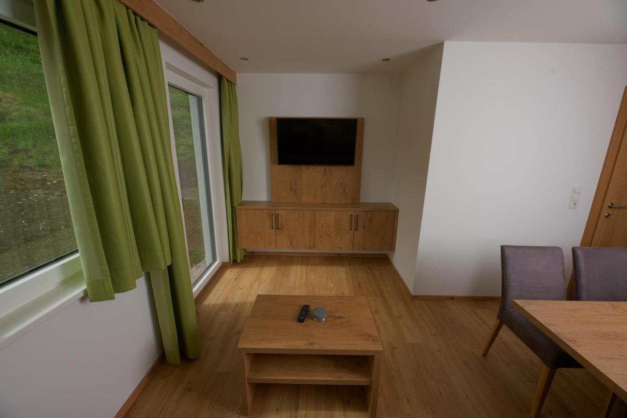 Mounira Ladis Apartment ภายนอก รูปภาพ